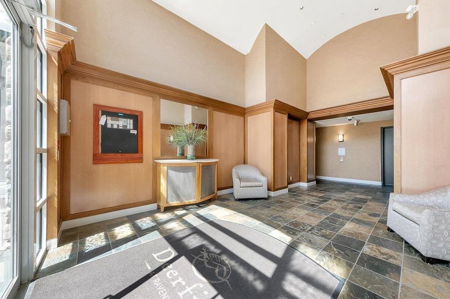 516 3608 Deercrest Drive North Vancouver, BC - 21