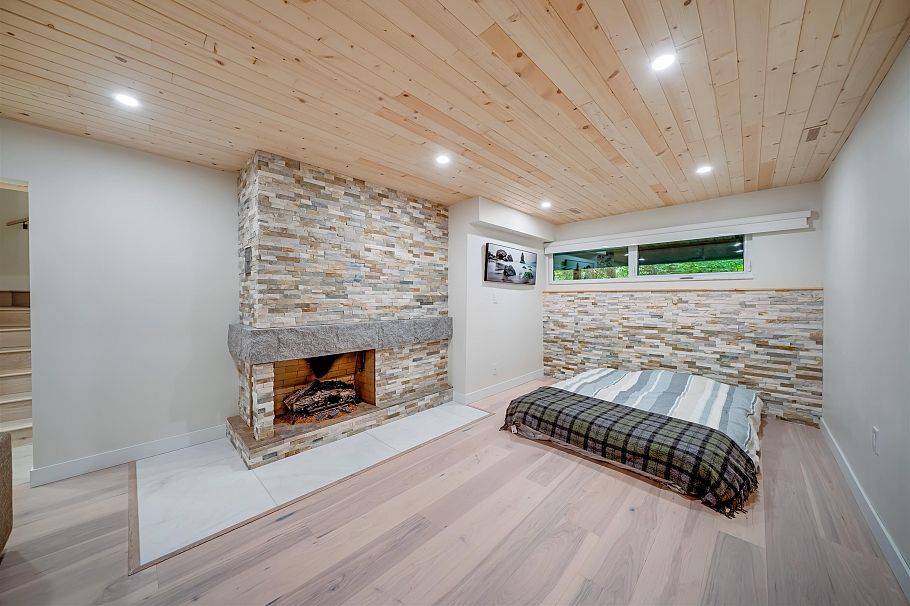 867 Frederick Road North Vancouver, BC - 20