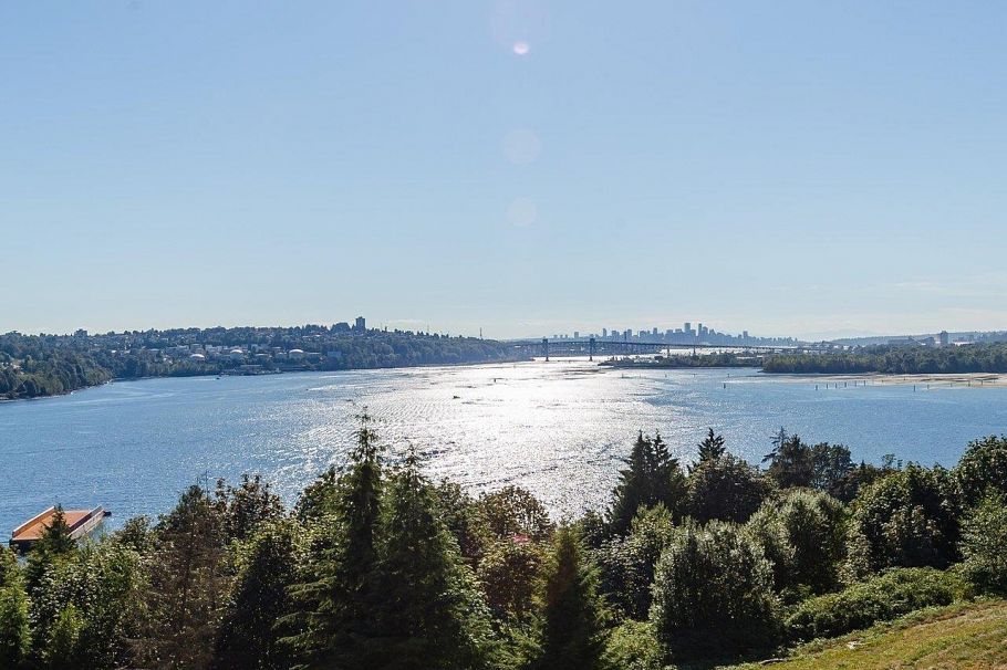 516 3608 Deercrest Drive North Vancouver, BC - 3