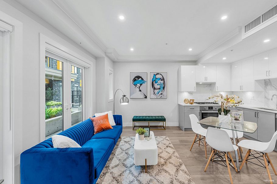 24 7565 Oak Street Vancouver, BC - 4