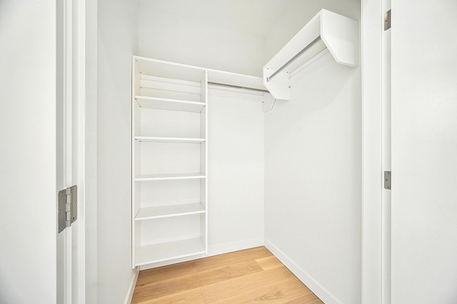 315 5212 Cambie Street Vancouver, BC - 5