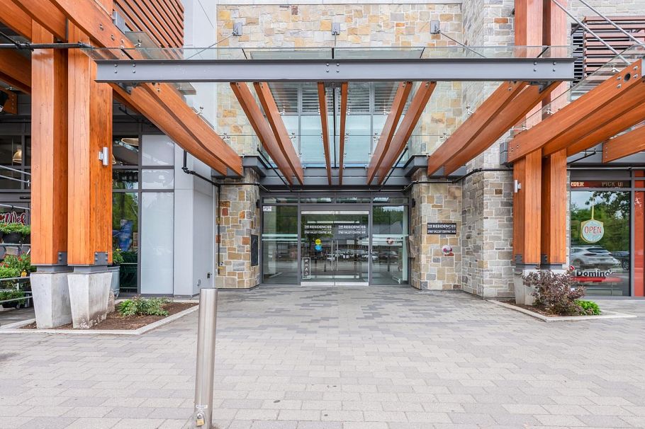 510 2780 Valley Centre Avenue North Vancouver, BC - 23