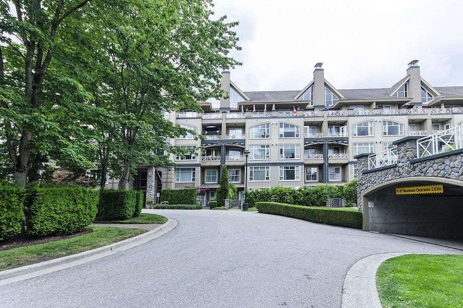 420 3600 Windcrest Drive North Vancouver, BC - 2