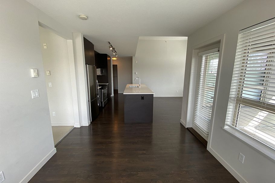 509 1679 Lloyd Avenue North Vancouver, BC - 5