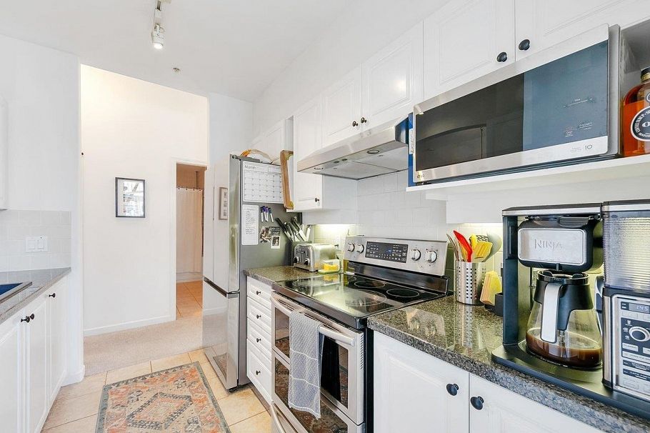 516 3608 Deercrest Drive North Vancouver, BC - 9