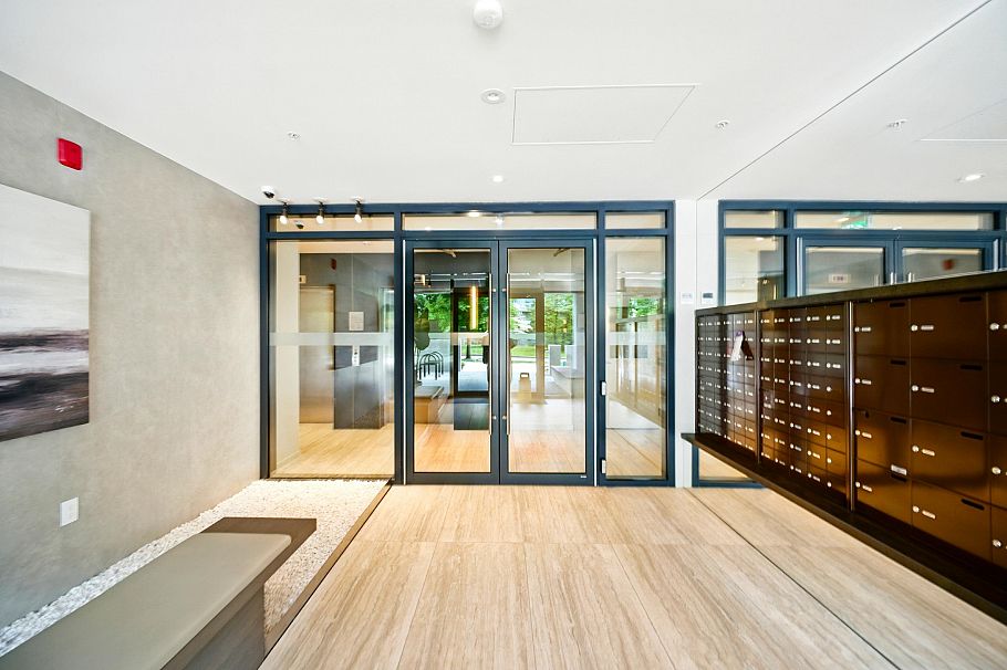 315 5212 Cambie Street Vancouver, BC - 1