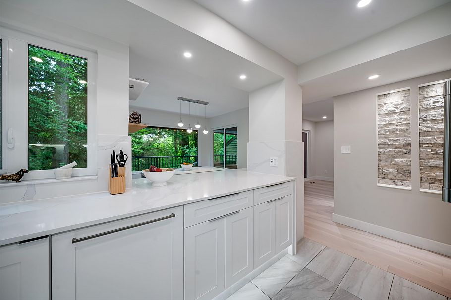 867 Frederick Road North Vancouver, BC - 5