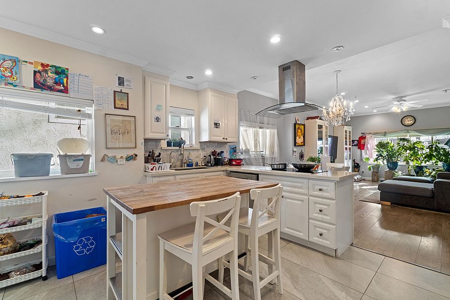 473 E 45th Avenue Vancouver, BC - 18