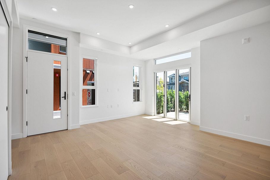 112 715 W 49th Avenue Vancouver, BC - 6