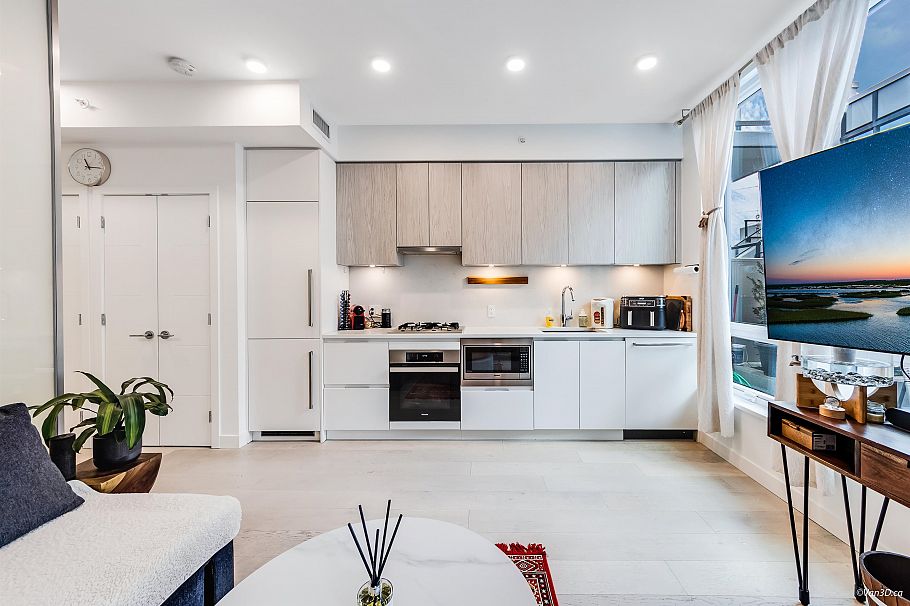 102 4240 Cambie Street Vancouver, BC - 3