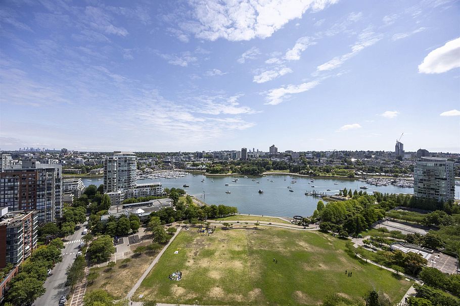 2505 388 Drake Street Vancouver, BC - 1