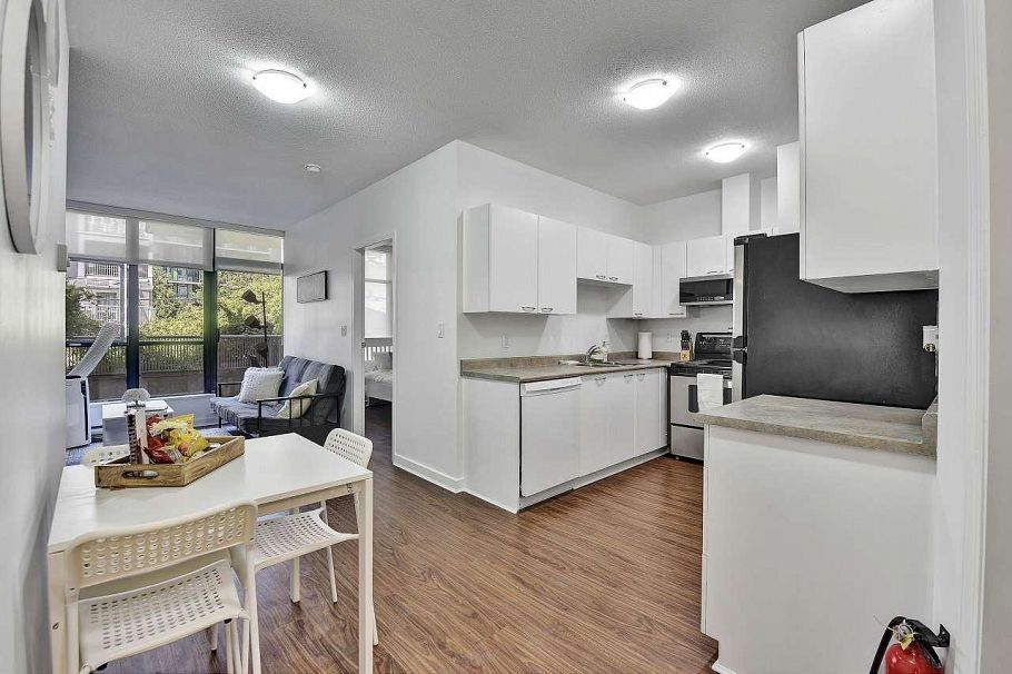 204 1249 Granville Street Vancouver, BC - 3