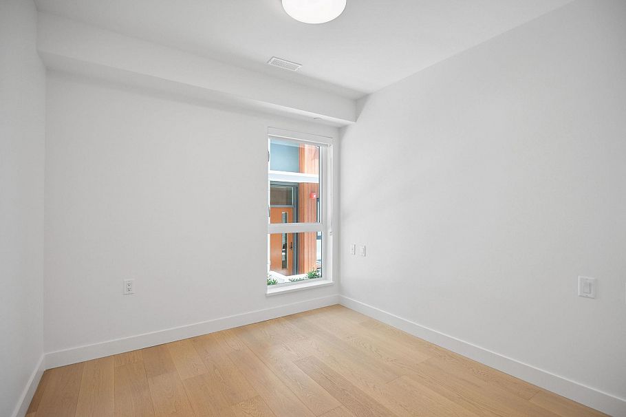 112 715 W 49th Avenue Vancouver, BC - 25