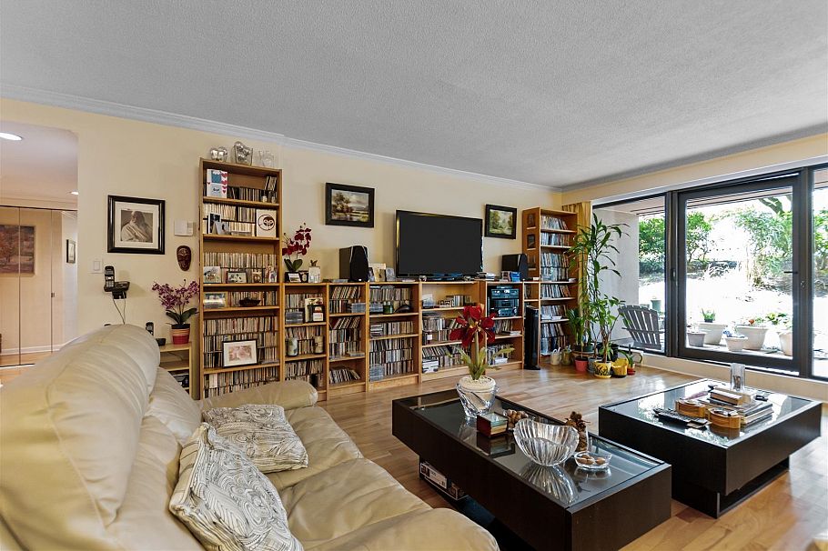 10 1425 Lamey's Mill Road Vancouver, BC - 4