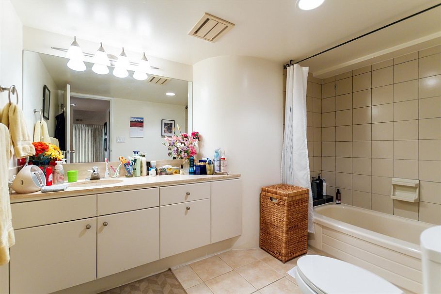 10 1425 Lamey's Mill Road Vancouver, BC - 15