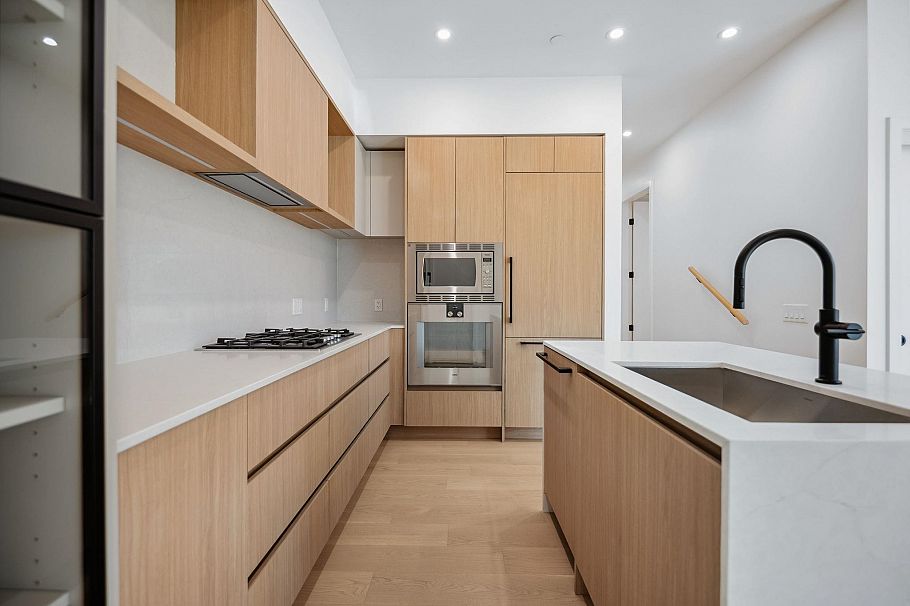 112 715 W 49th Avenue Vancouver, BC - 16