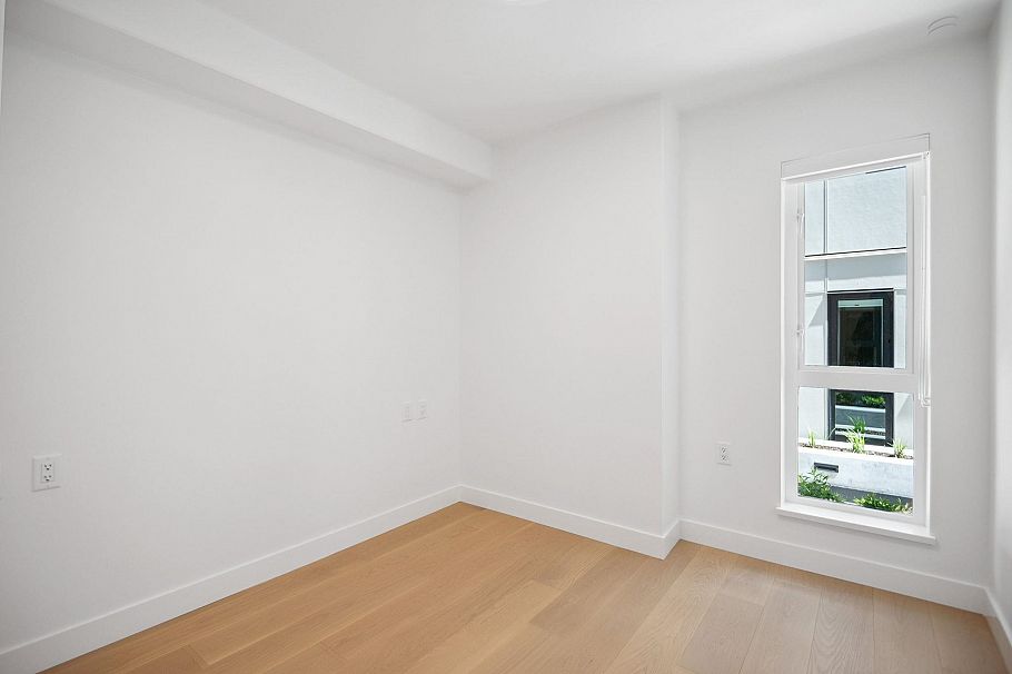 112 715 W 49th Avenue Vancouver, BC - 23