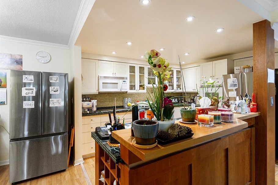 10 1425 Lamey's Mill Road Vancouver, BC - 10