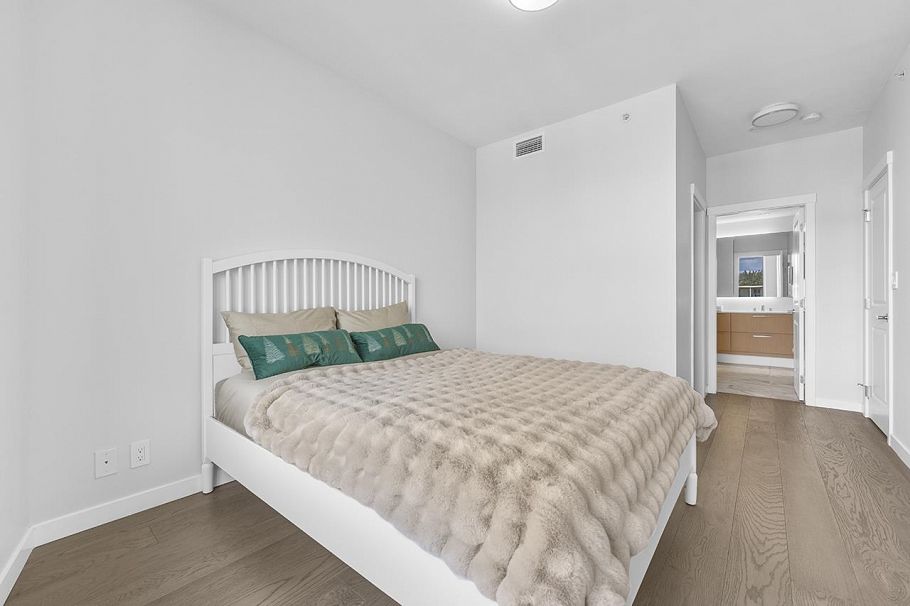 805 3533 Ross Drive Vancouver, BC - 17