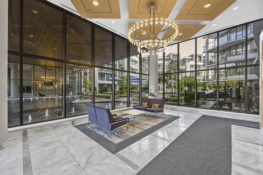 805 3533 Ross Drive Vancouver, BC - 3