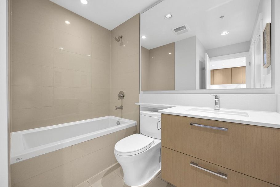 805 3533 Ross Drive Vancouver, BC - 15