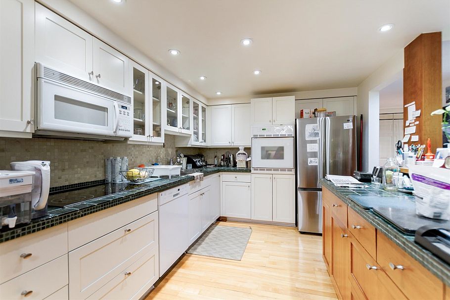 10 1425 Lamey's Mill Road Vancouver, BC - 12