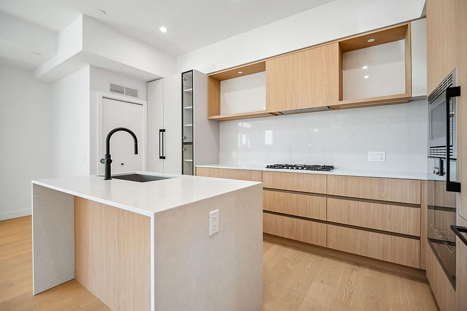 112 715 W 49th Avenue Vancouver, BC - 12