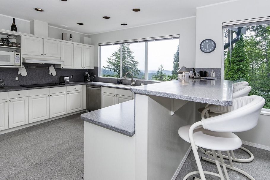 1241 Coleman Street North Vancouver, BC - 17