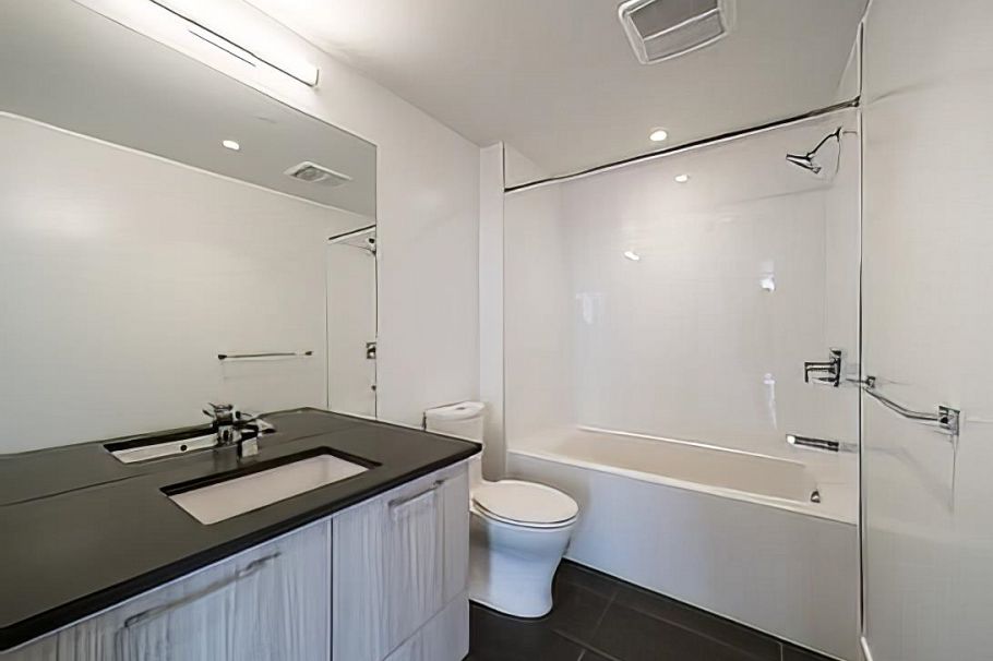 804 3581 E Kent Avenue North Vancouver, BC - 12