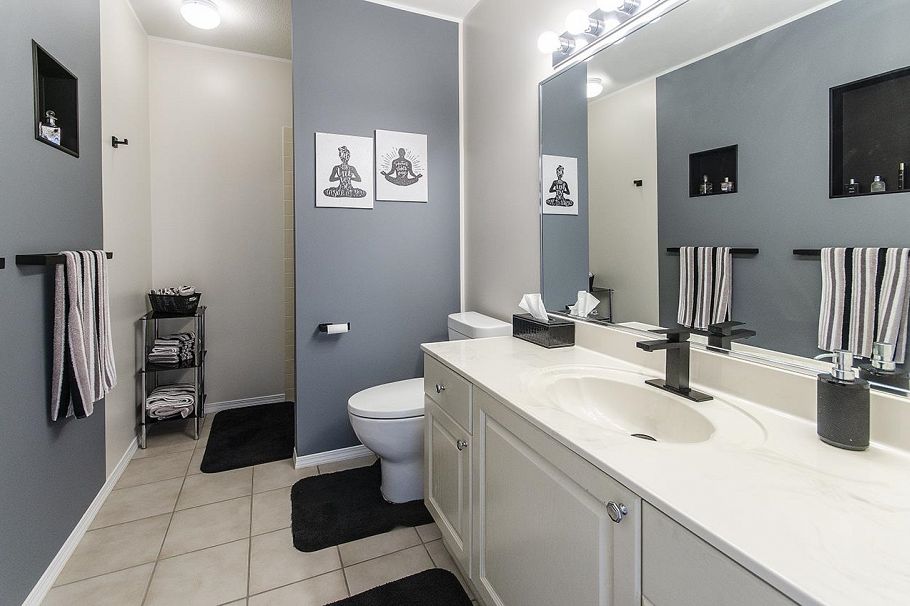 1241 Coleman Street North Vancouver, BC - 36