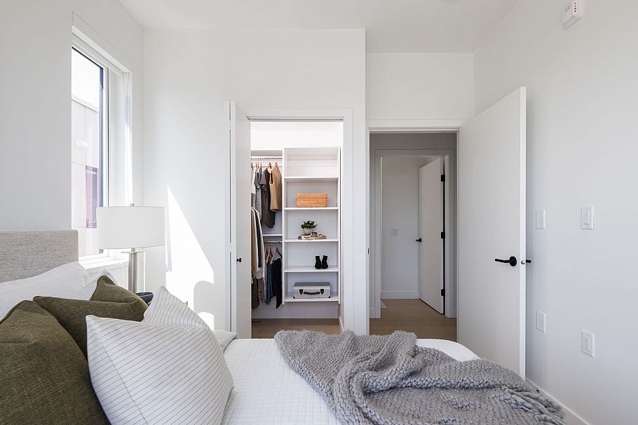 212 715 W 49th Avenue Vancouver, BC - 19