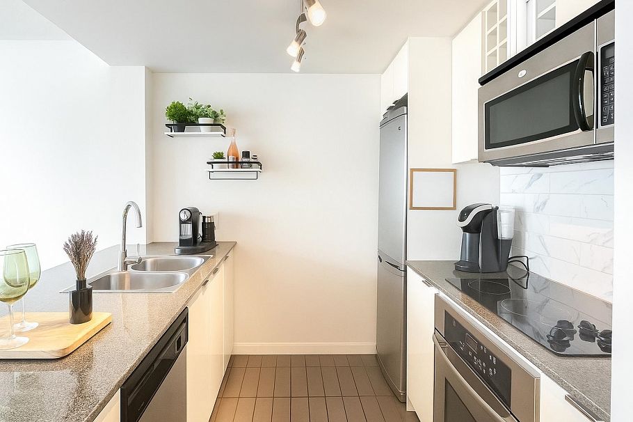 1801 233 Robson Street Vancouver, BC - 8