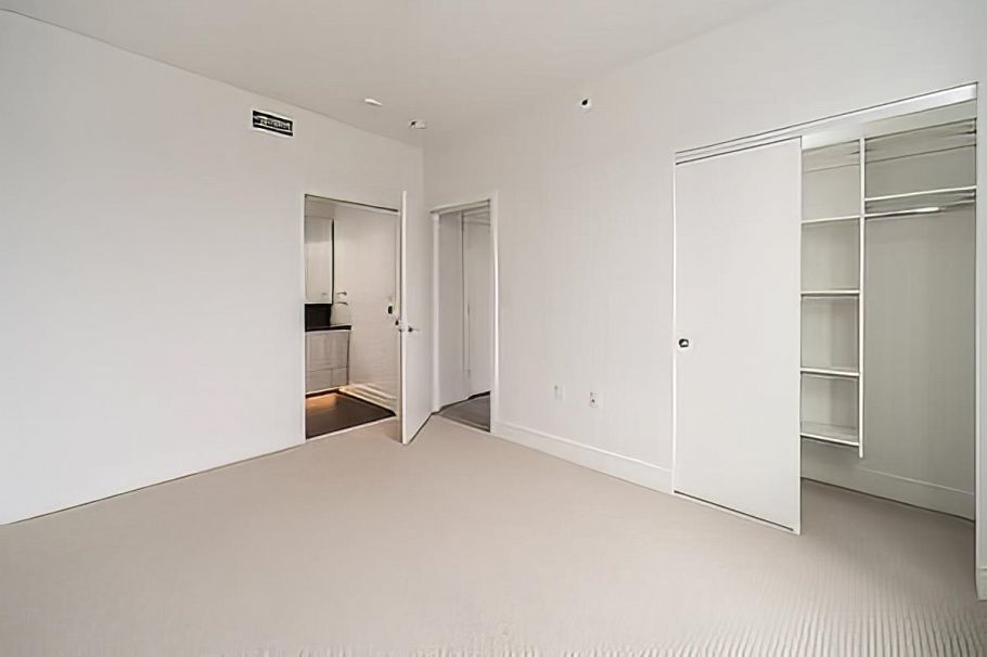 804 3581 E Kent Avenue North Vancouver, BC - 11