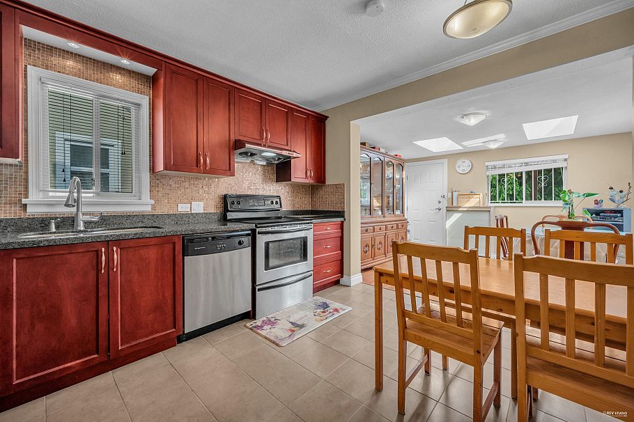 2785 W 20th Avenue Vancouver, BC - 6