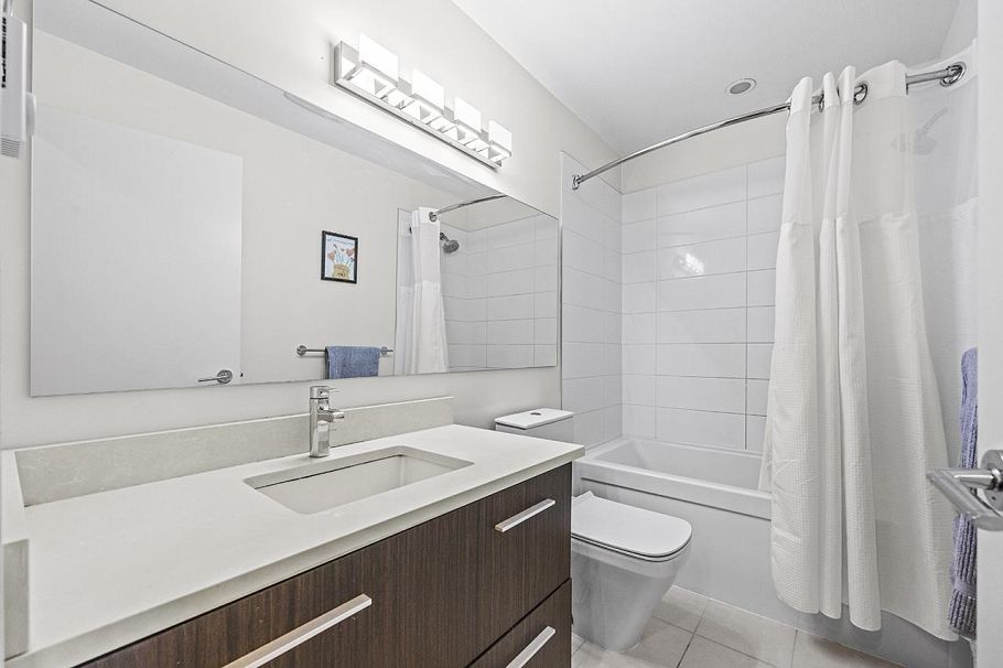 303 6033 Gray Avenue Vancouver, BC - 12