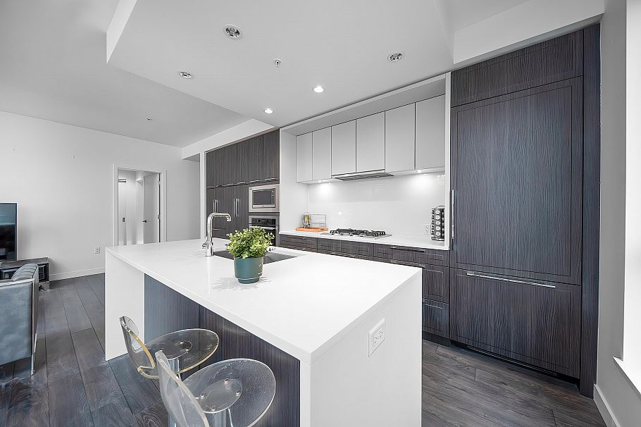 505 6677 Cambie Street Vancouver, BC - 3