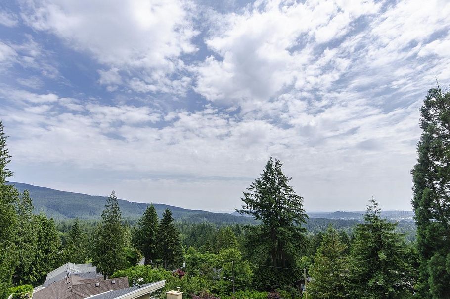 1241 Coleman Street North Vancouver, BC - 4