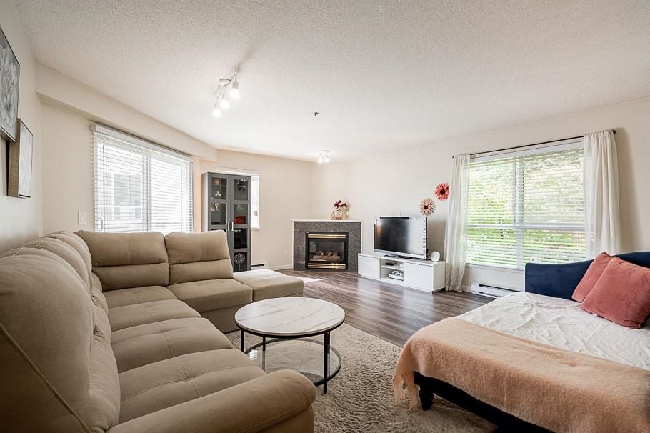 64 2727 E Kent Avenue North Vancouver, BC - 2