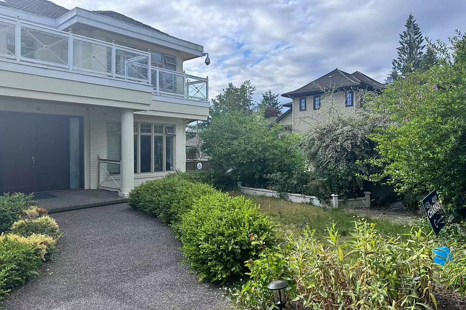 6879 Arbutus Street Vancouver, BC - 3
