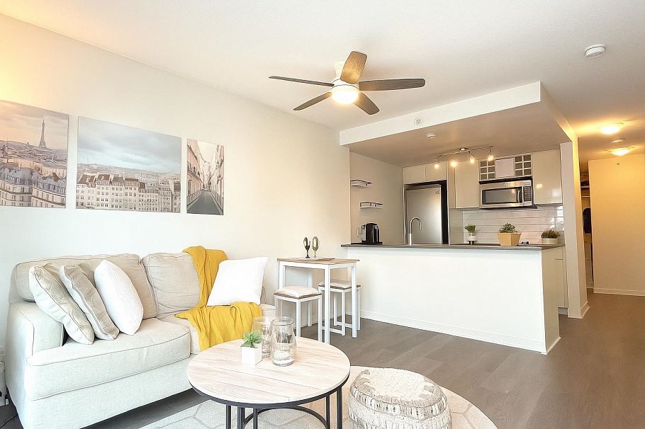 1801 233 Robson Street Vancouver, BC - 1