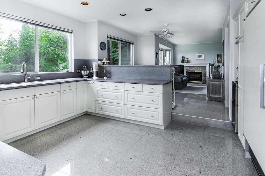 1241 Coleman Street North Vancouver, BC - 16