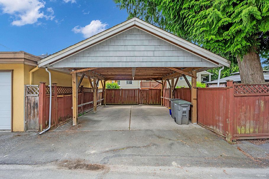 2785 W 20th Avenue Vancouver, BC - 21