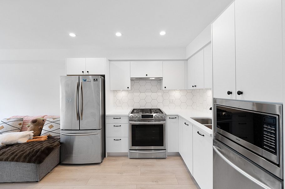 309 1519 Crown Street North Vancouver, BC - 10