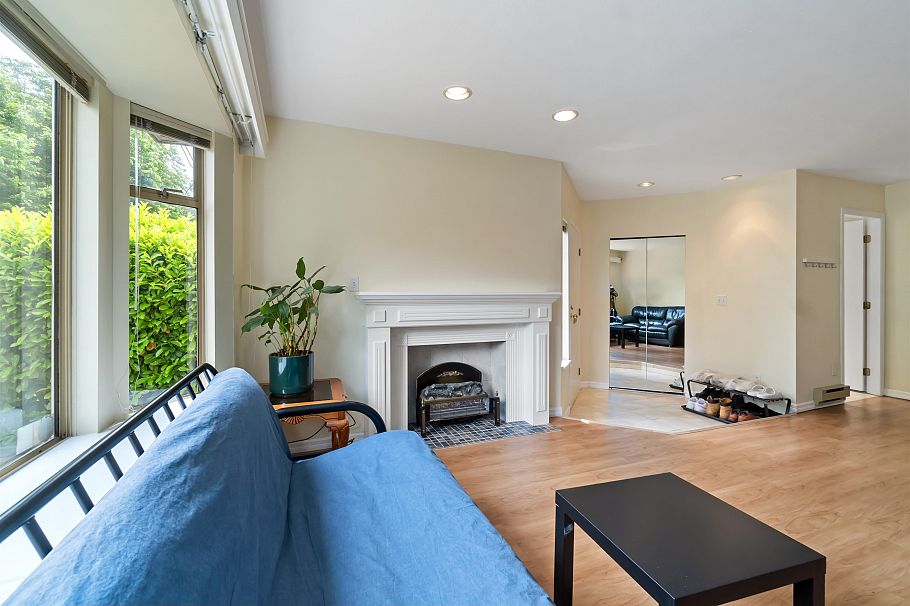 8489 French Street Vancouver, BC - 10