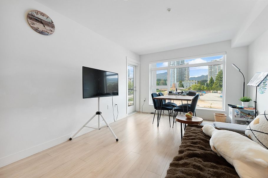 309 1519 Crown Street North Vancouver, BC - 4