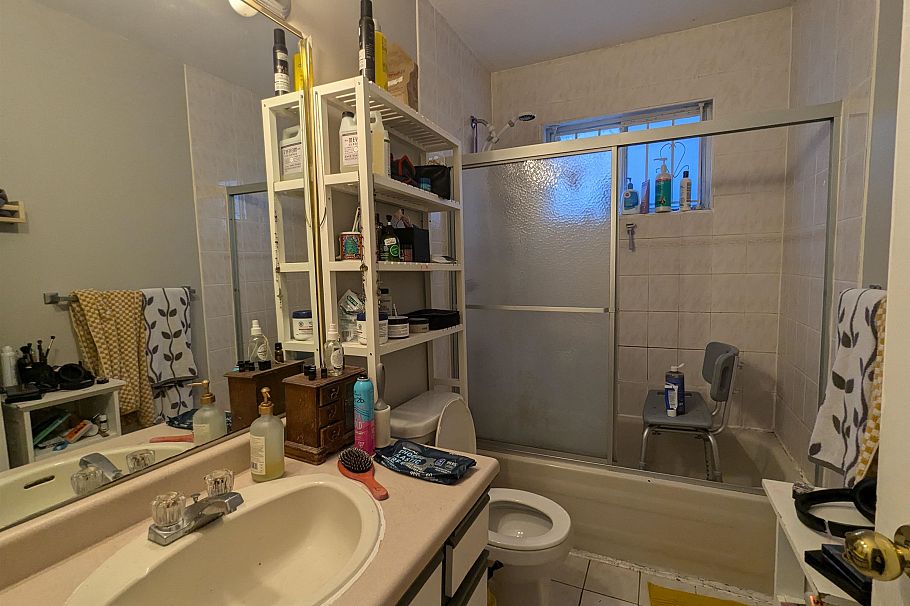 3061 Parker Street Vancouver, BC - 15