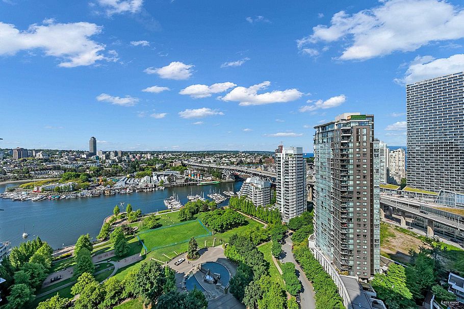 3002 1438 Richards Street Vancouver, BC - 1