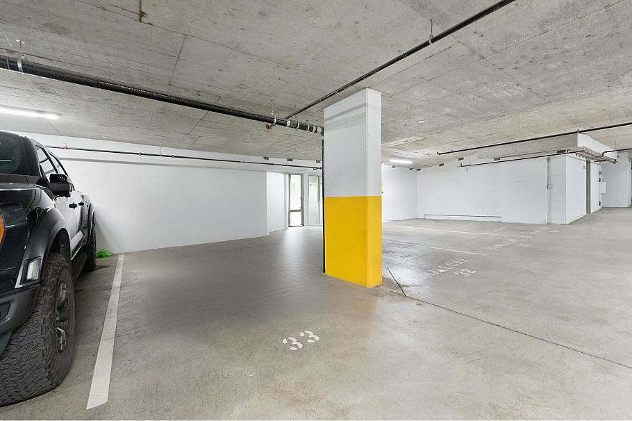 309 1519 Crown Street North Vancouver, BC - 24