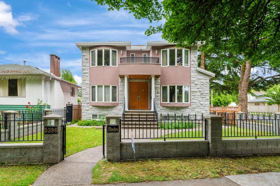 5396 Rhodes Street Vancouver, BC - 1