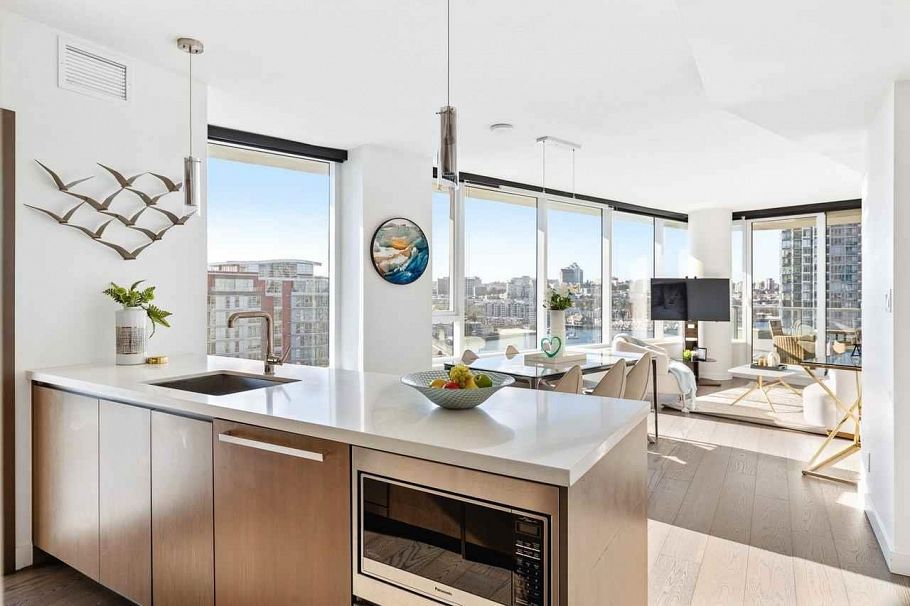 1609 68 Smithe Street Vancouver, BC - 1